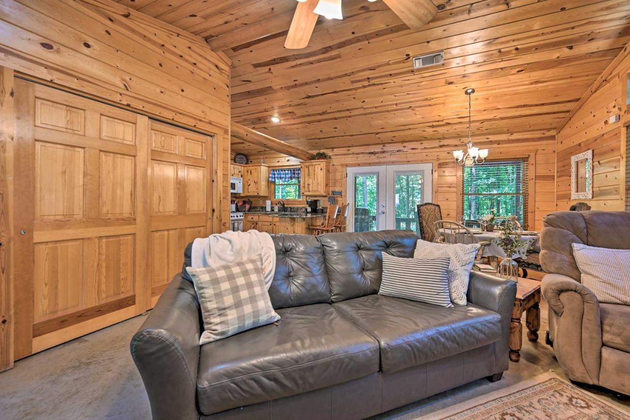 Broken Bow Azalea House - Forest Gem With Hot Tub! エクステリア 写真
