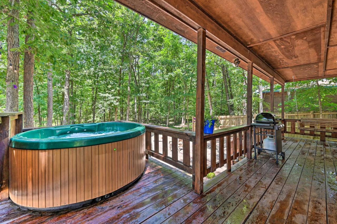 Broken Bow Azalea House - Forest Gem With Hot Tub! エクステリア 写真